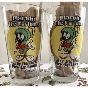 Looney Tunes 2 Pint Glass Marvin The Martian's Out Of This World Pick-Up Lines